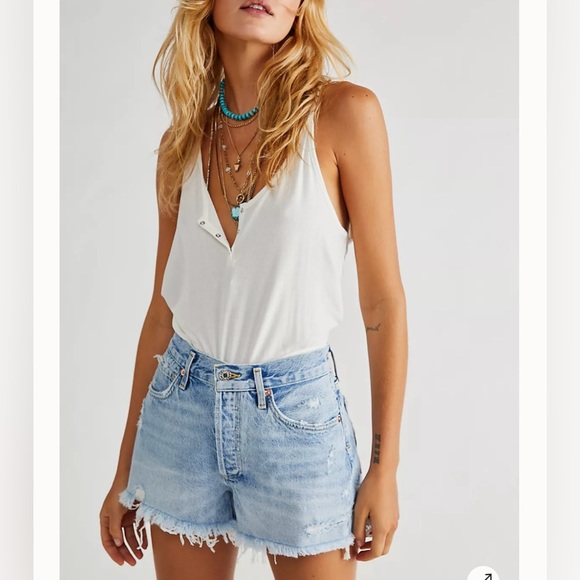 - AGOLDE Parker Shorts. Like NEW! - Picture 15 of 15